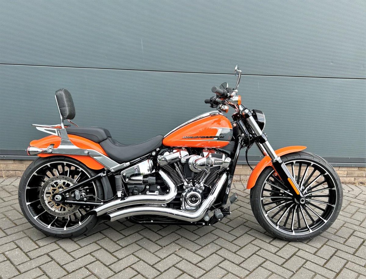 Mattb46's tweet photo. H-D Breakout 117 😎 https://t.co/7tznssjTO2