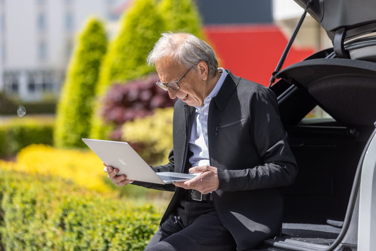 Abgeordnete, Landesgesundheitsminister und -ministerinnen besuchen Apotheken und machen sich selbst ein Bild von der Lage. Und alle, auch die von der SPD) kommen zu dem Schluss: Die Apotheke braucht eine Honoraranpassung.  Mehr in meinem lieben Tagebuch: bit.ly/4cbf7Po