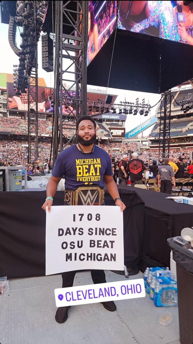 SSBrosWWEfAN's tweet photo. @stoolpresidente @rasslin @JamesThomp68303  @BradGalli @HammerFox2 @DanMillerFox2 @RonHilliardTV @Local4News the owner is @realmrjackson1 https://t.co/YWAvH8pu6Y