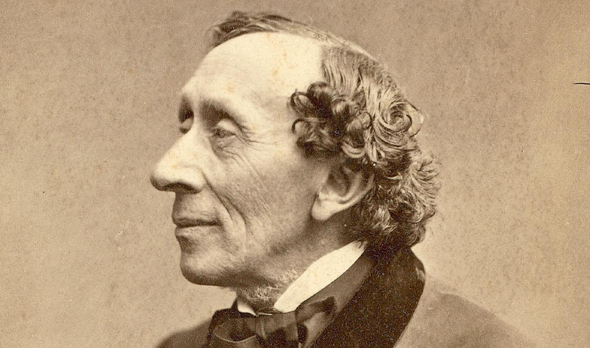 mariobianchi18's tweet photo. Il #4agosto 1875 moriva #HCAndersen. Primo grande scrittore a rivolgersi direttamente ai bambini. Altri lo avevano fatto ma con favolette moraleggianti, lui invece scrisse fiabe sognanti ma anche profonde, riutilizzando in modo originale il grande patrimonio delle fiabe nordiche. https://t.co/Lr3mrrGl63