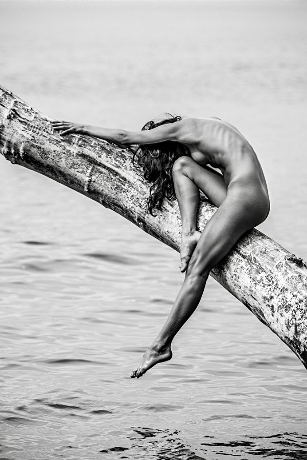 VinceHemingson's tweet photo. Sea Nymph, from the Nude in the Landscape series.  And for a little late night jazz, listen to Chet Baker on Almost Blue while watching uncensored artwork.  https://t.co/rCLM67HgSX https://t.co/pXKwxFLFdw