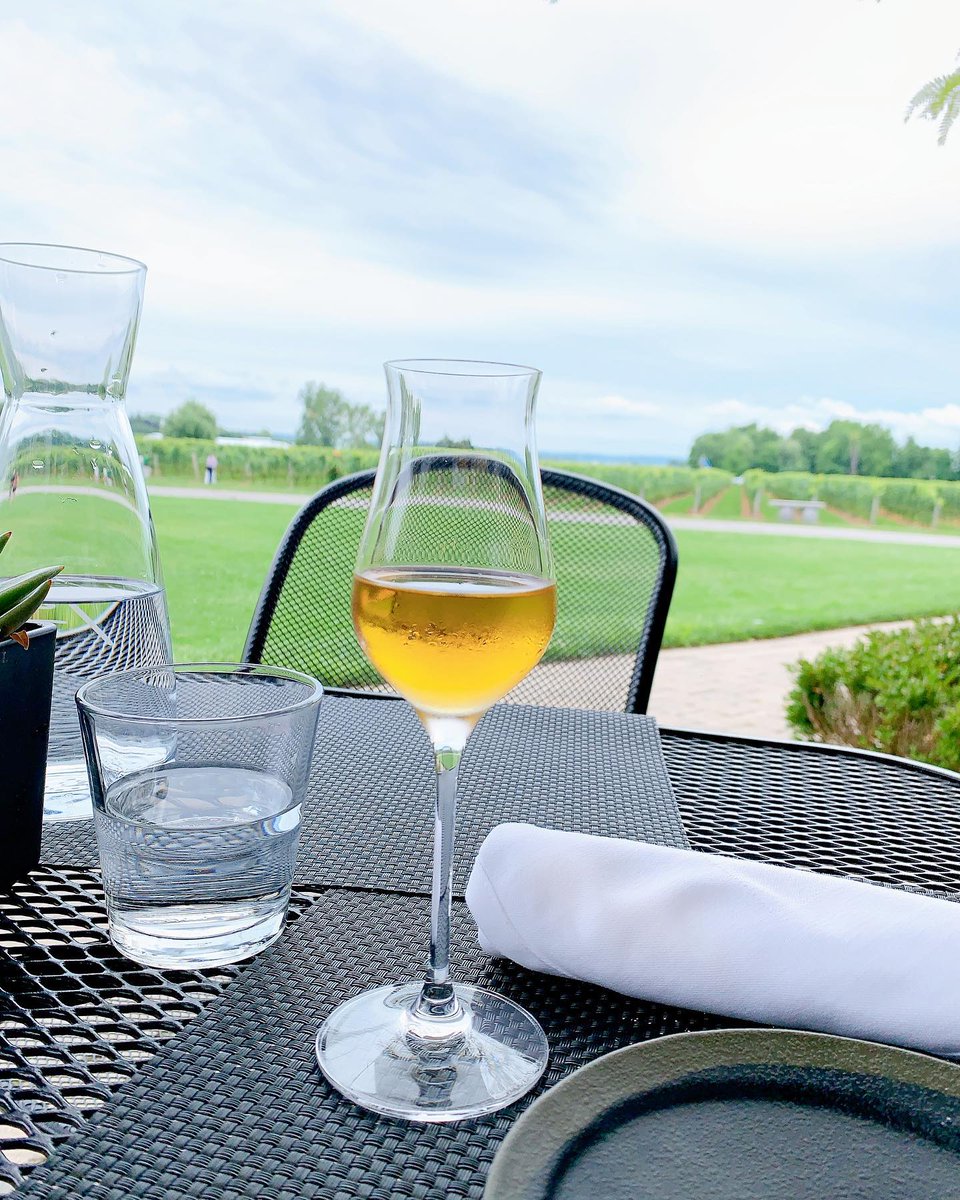 fruites's tweet photo. Peller Estates Winery🍷

Niagara on the lakeは世界有数のIce Wineの生産地🍇
ということで、Ice Wineを２種類いただきました✨🍷 https://t.co/AfHnhcOTB1