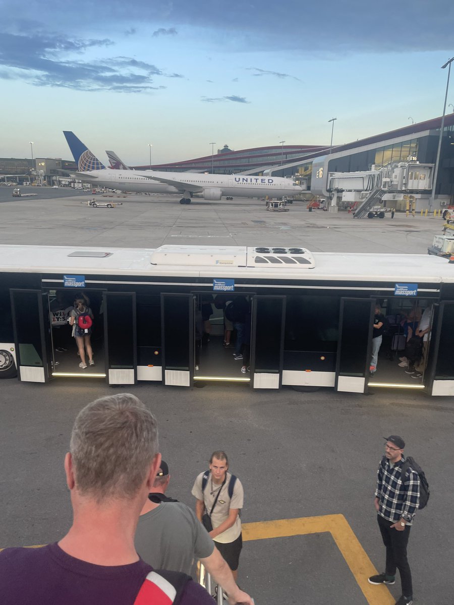 Vera Valentine tweet media