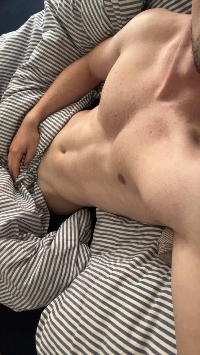 Timfargo01's tweet photo. what‘s up? 😏🪵

add my 👻 tim_fargo01 https://t.co/5WWYcTyU9p