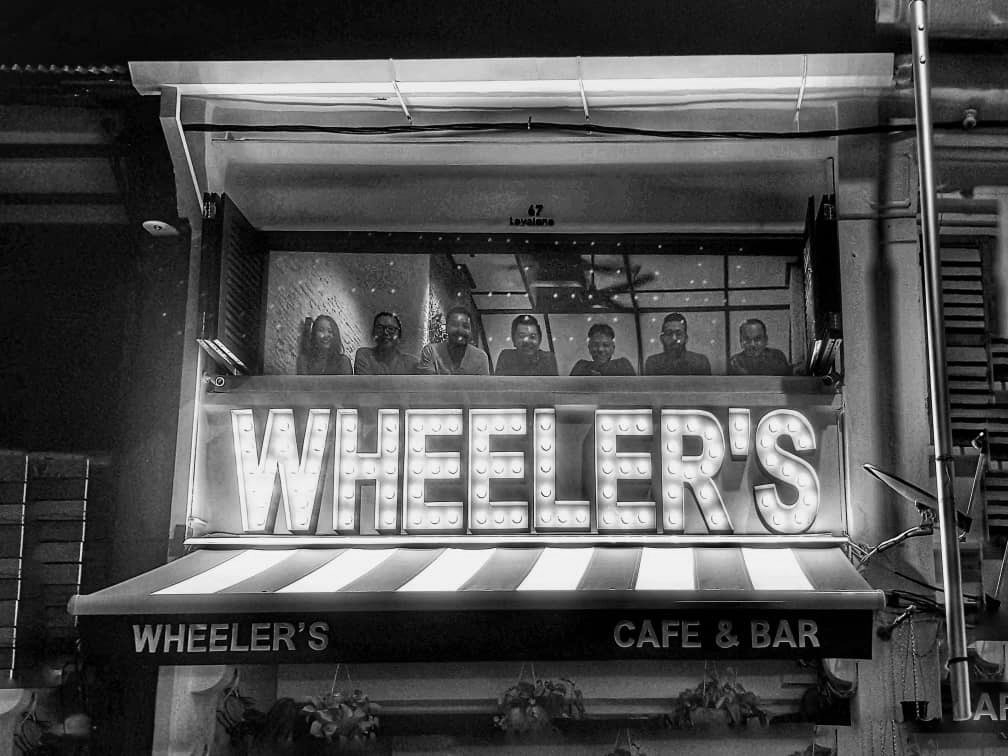 🚨New mints for my B&amp;W collections

They are all 1/1s but this time collectors will get a free coloured version of the same photos. 

Links 🔗 are down below ⬇️