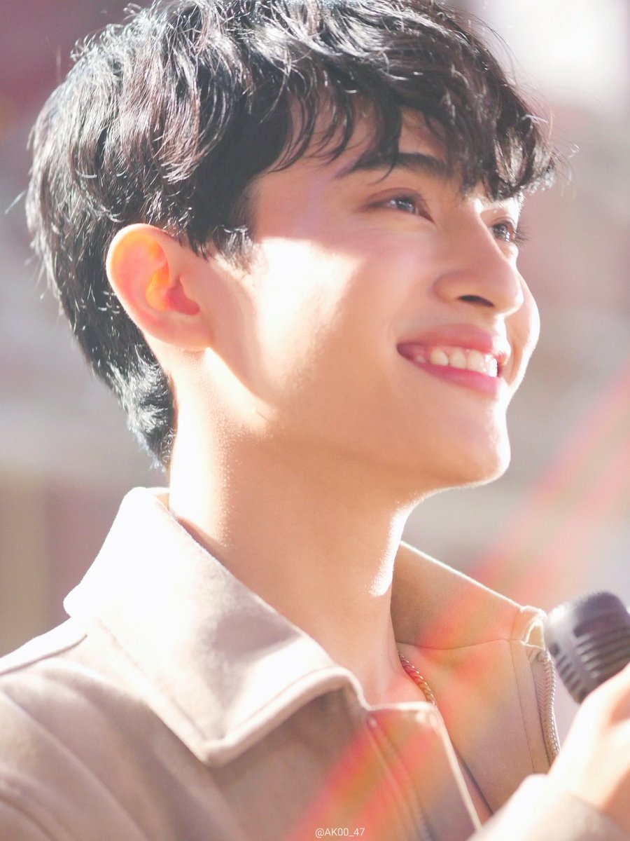 terrawix's tweet photo. Happy birthday, our Unit Leader 🎉🎂 I hope that your 20s will be filled with lots of happiness and success. May all your dreams be realized and your journey into adulthood a remarkable chapter of your life @BarcodeTin ❤️ 
#barcodetin 
#Barcode20thBirthday https://t.co/VQRoMra3Is