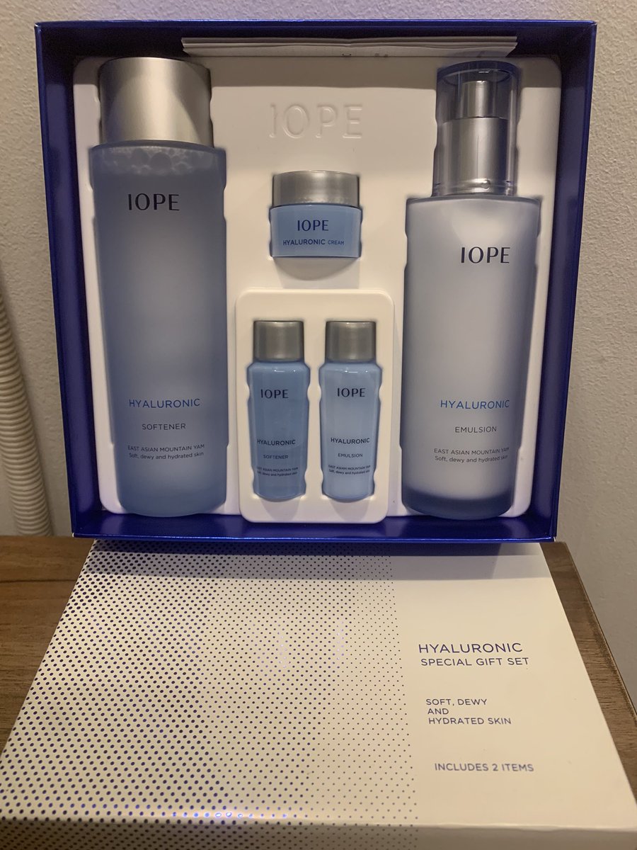estularas's tweet photo. Mau jual skincare korea nihhh!!!

IOPE Hyaluronic Special Skin Care Gift Set (Softener 150ml+Emulsion 130ml)

Cuma kepake setengah yg ukuran 15ml nya aja dan expired masih 2026

Yg minat DM aja ya!
About product boleh cek di 
https://t.co/ViwLgkRRid

#skincare #skincarekorea https://t.co/wkgzZdcSC1