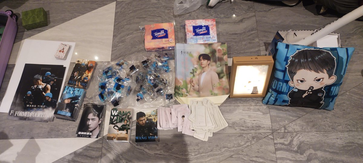 WYBXZJaow080510's tweet photo. รีแล้ว แวะมาสุ่มตอบคำถามลุ้นรับรางวัลกันได้นะคะ  คำถามเกี่ยวกับหวังอี้ป๋อค้าบบ
#Yibo85BDxFormedPoliceUnit https://t.co/nWsTaqS8PM
