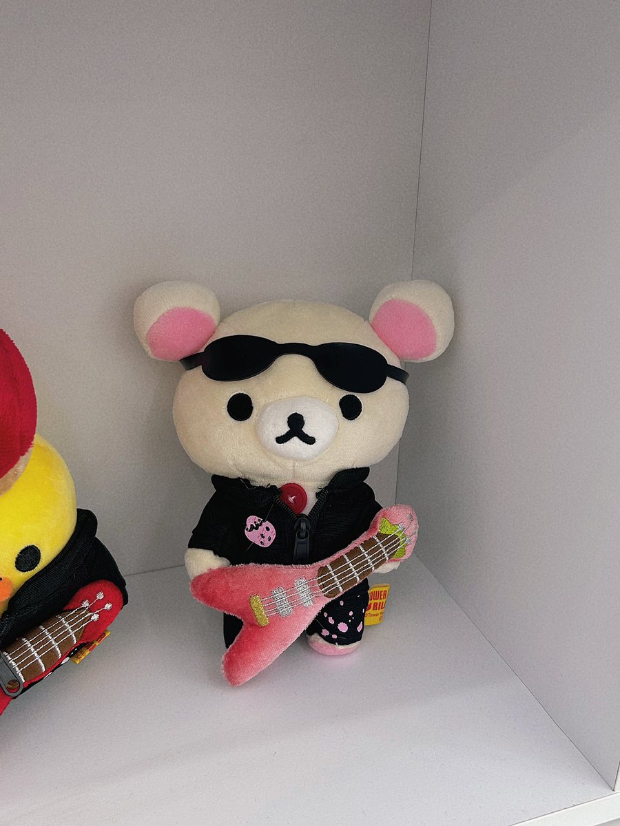 츄플레이 다녀왔어요 ◠ ̫◠
아기자기하고 디피도 짱귀엽구 매물 겁나만흠..👍🏻 직원분들도 넘 친절하시구 짱 ㅜ ㅜ
당장 매입해〰〰️ !!!