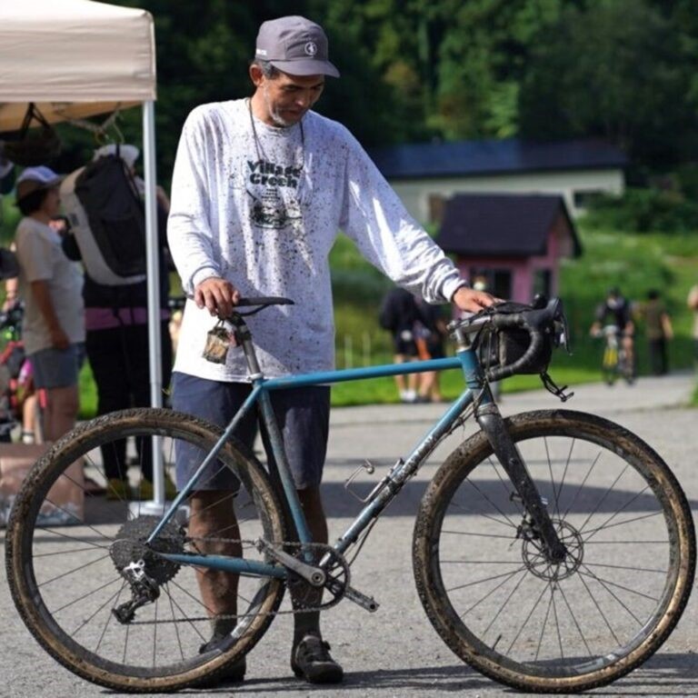 EIRINMARU's tweet photo. 当店主催 ～ライド x フード x ショッピング x キャンプ～のスペシャルイベント
【VILLAGE GREEN RIDE 2024】 orig ロングスリーブTシャツ

https://t.co/NDTQuXNrMf https://t.co/bL2JGHAwiW