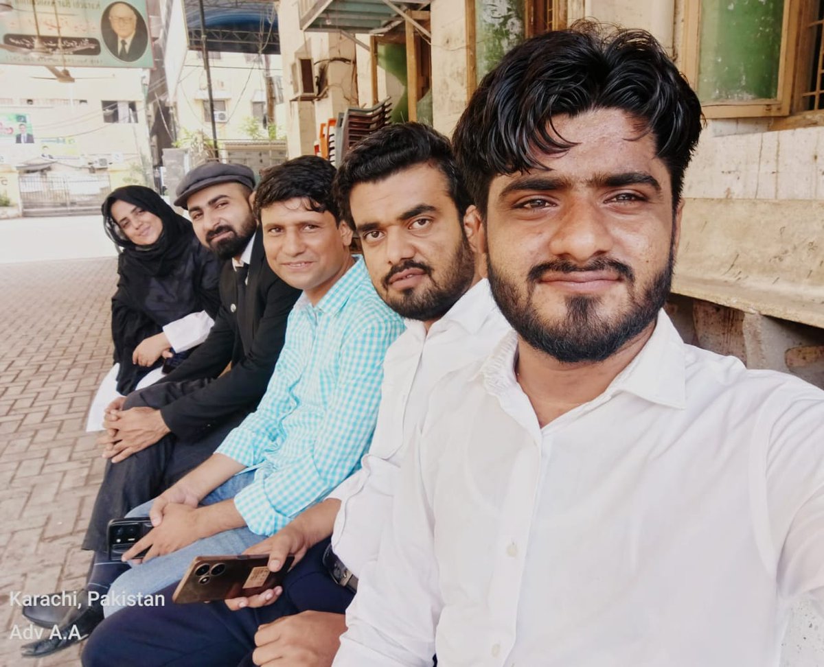 Moni_Kakar's tweet photo. As lawyers, we don't get holidays, not even on Sundays. I'm at the city court today to represent our Baloch comrades in court.
#BalochNationalGathering https://t.co/MX9ljCnf3p