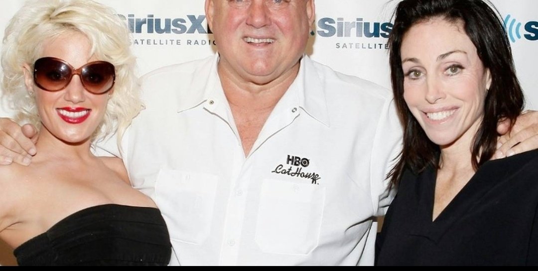 OphelieRoque's tweet image. En 2018,Dennis Hof, un #proxénète et propriétaire de maisons closes, a remporté une #primaire #républicaine dans le #Nevada où la #prostitution est légale dans certains comtés. Il l'a emporté  dans un district rural pourtant #conservateur en promettant des baisses d'#impôts
#USA