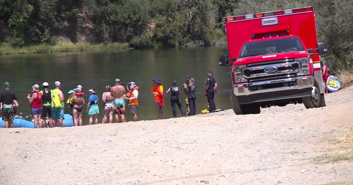 CBSSacramento's tweet photo. Divers recover body from American River in Rancho Cordova, marking 5th drowning in area this season https://t.co/ZV1wnSWROK https://t.co/AB0i2p8uFx