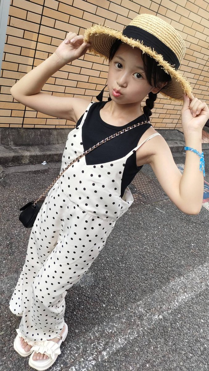 m_kokona_0909's tweet photo. 今日はLesson dayです🤗
撮影レッスン〰️暑かった🫠💦
今からウォーキング＆ボーカルレッスンです🩵

#topmodelschool福岡
#Lessonday
#MERCREW
#ここにゃん https://t.co/Ax7wf4A3Ci