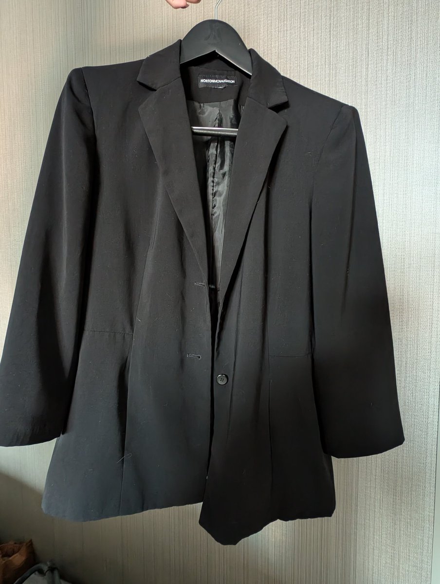 TheEdVerse's tweet photo. If you're at #GenCon2024 we need your help! We found this lovely jacket at the convention and would love to find its owner! If you recognize it, please let us know so we can get it to you before we end up dropping it to the lost &amp; found! Thank you! https://t.co/NZ544O5udH