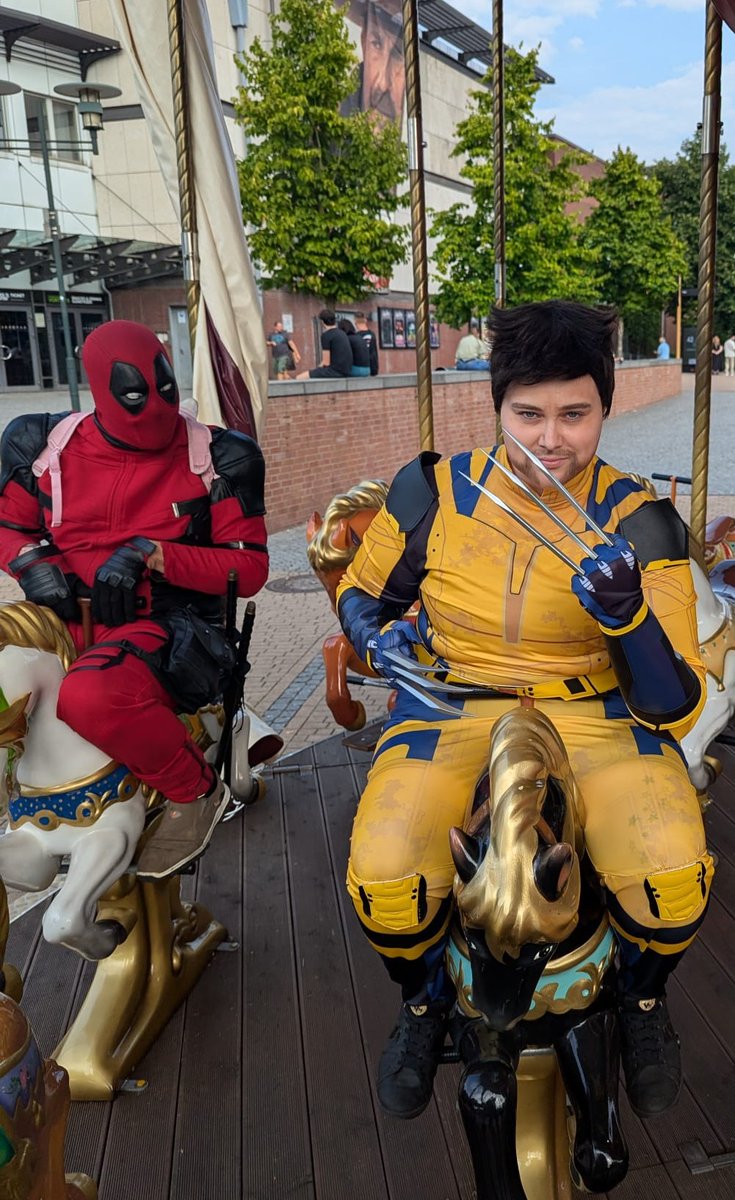 EinsZack's tweet photo. Watched #DeadpoolandWolverine yesterday with @JustUseShatter and @Stantin_LP . In Cosplay. Took some pics afterwards. Those are my favourites. Awesome movie! All the Love! https://t.co/o1LUoQln11