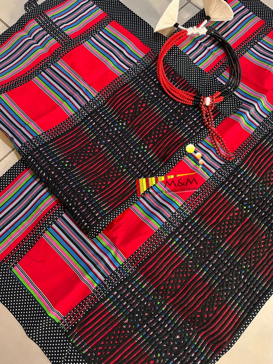 mphookie's tweet photo. Red and black for danger ❤️🖤⚠️ 🔥🥰
#mmafricanfashionartwork #minwenda #minwendayonaka #mapala #sialala #vendatradition #vendadresscode #vhufa #vhufahashu #ourheritage #ourculture #ourpride https://t.co/w90ipqYpI1
