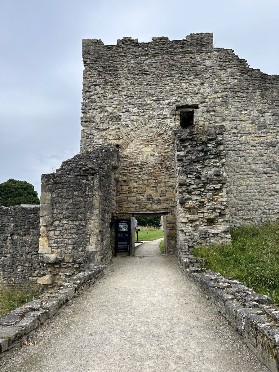 rlwalker_1968's tweet photo. Lovely drive out to Pickering. Wander round Pickering Castle and back home along Wheeldale Road and a stop for Sunday Lunch at Egton #englishheritage https://t.co/Ib8txc8o92