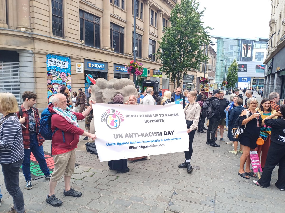 At a few hours notice, 60 &amp; growing, anti fascists in Derby remembering the Southport victims &amp; opposing 'Tommy Robinson' supporters.
@derbysutr <a href="/AntiRacismDay/">Stand Up To Racism</a>
<a href="/Searchlight_mag/">@Searchlightmagazine</a>