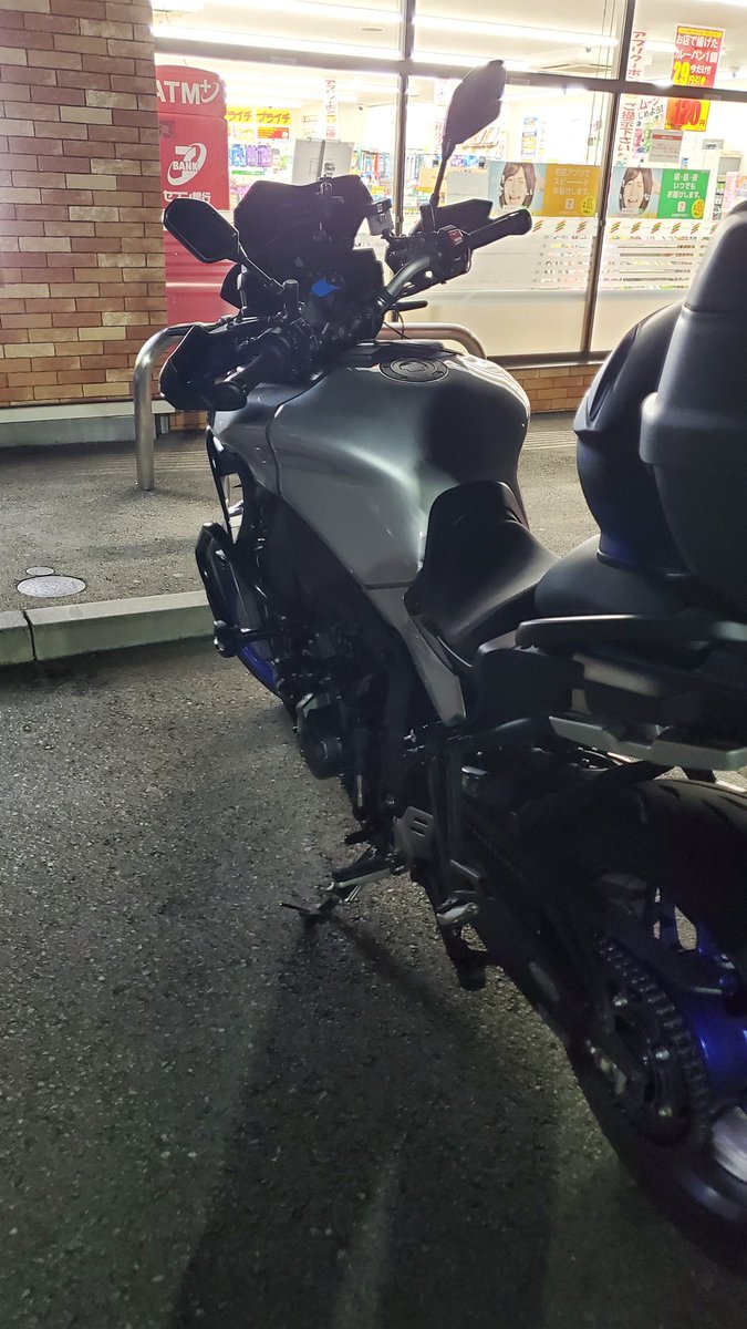 uraga17's tweet photo. もう暑すぎてこんな時間からショートツーリングをしてます。
早くもう一寸涼しくならないかな… https://t.co/ZT6Swyt0lS