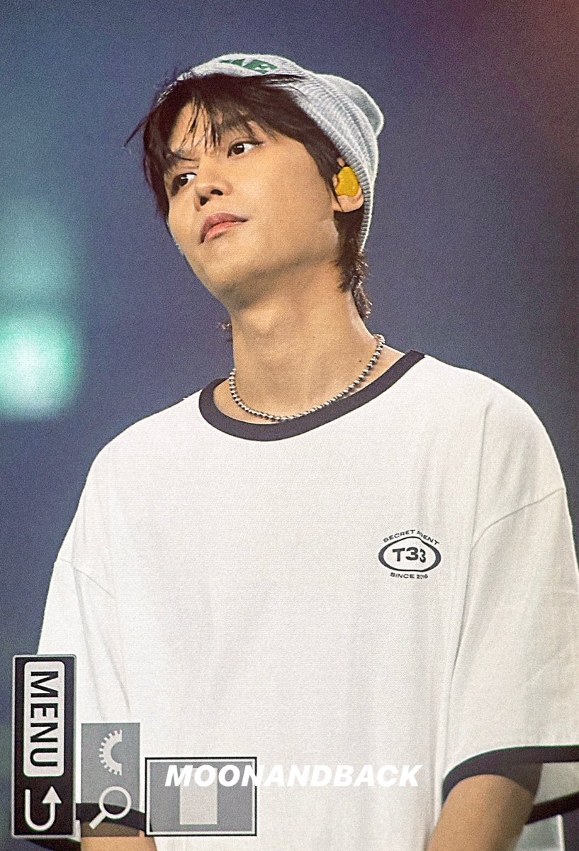 M0ONANDBACK's tweet photo. 240804 NCT 127 팬미팅 

🌕😎

#태일 #TAEIL #テイル #NCT127 #TAEILisBackOnStage https://t.co/sT5UQY5ArF