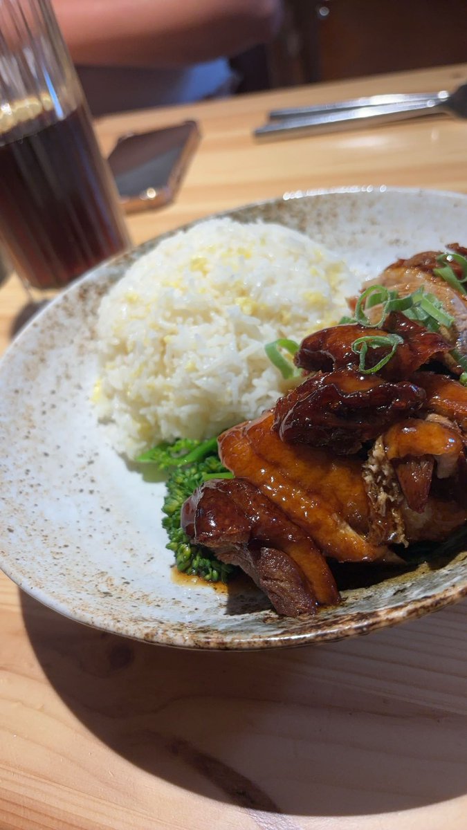 Twistedabc1's tweet photo. @DannyAarons @DannyAarons roast duck with egg fried rice https://t.co/NXbhp1jWrY