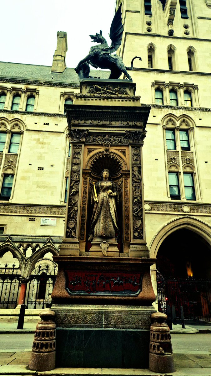 Touching Justice ⚖️⚖️ - ©️📸 <a href="/queenly_i/">Queen Ilebode</a> <a href="/queenaugustltd/">Queen August Ltd</a>