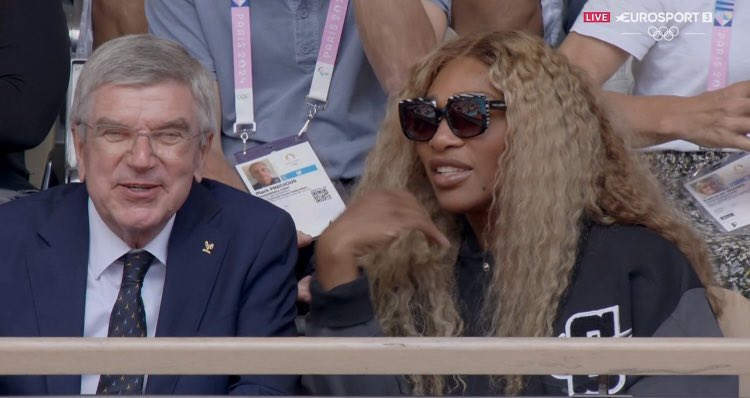 ladydivines's tweet photo. Que hace Carolina Sobe viendo tenis?
#Paris2024 https://t.co/S7vNmgALkY