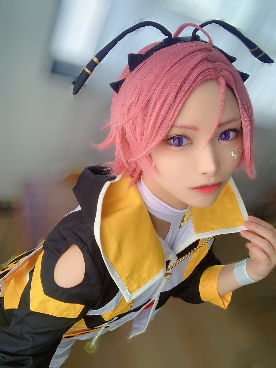 oborocos's tweet photo. cos 遅れ馳せながらハチミツの日➰🐝🍯
ハニビやってきた！ https://t.co/0X2vwl9Vyq