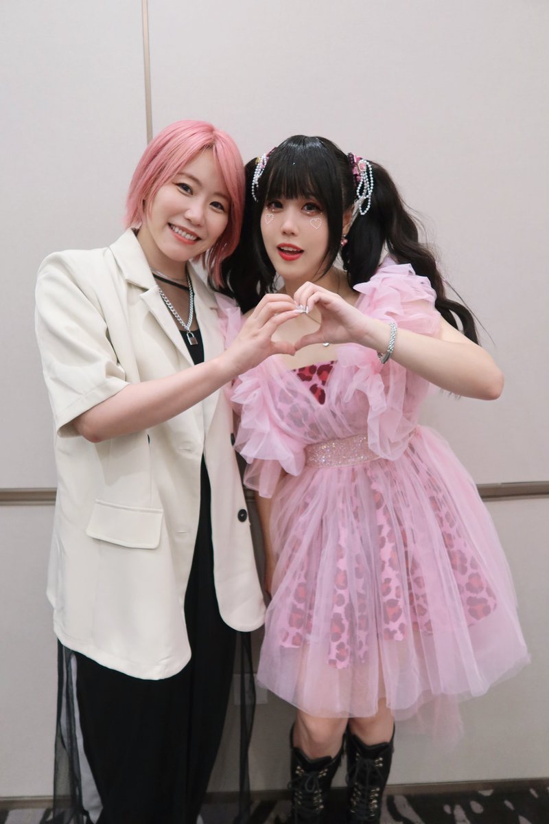 YPapple's tweet photo. みうめさんと一緒に写真しました、とってもうれしいです❣️
#みうめ
#miume
#樱萍Apple https://t.co/mCSwISoTKt