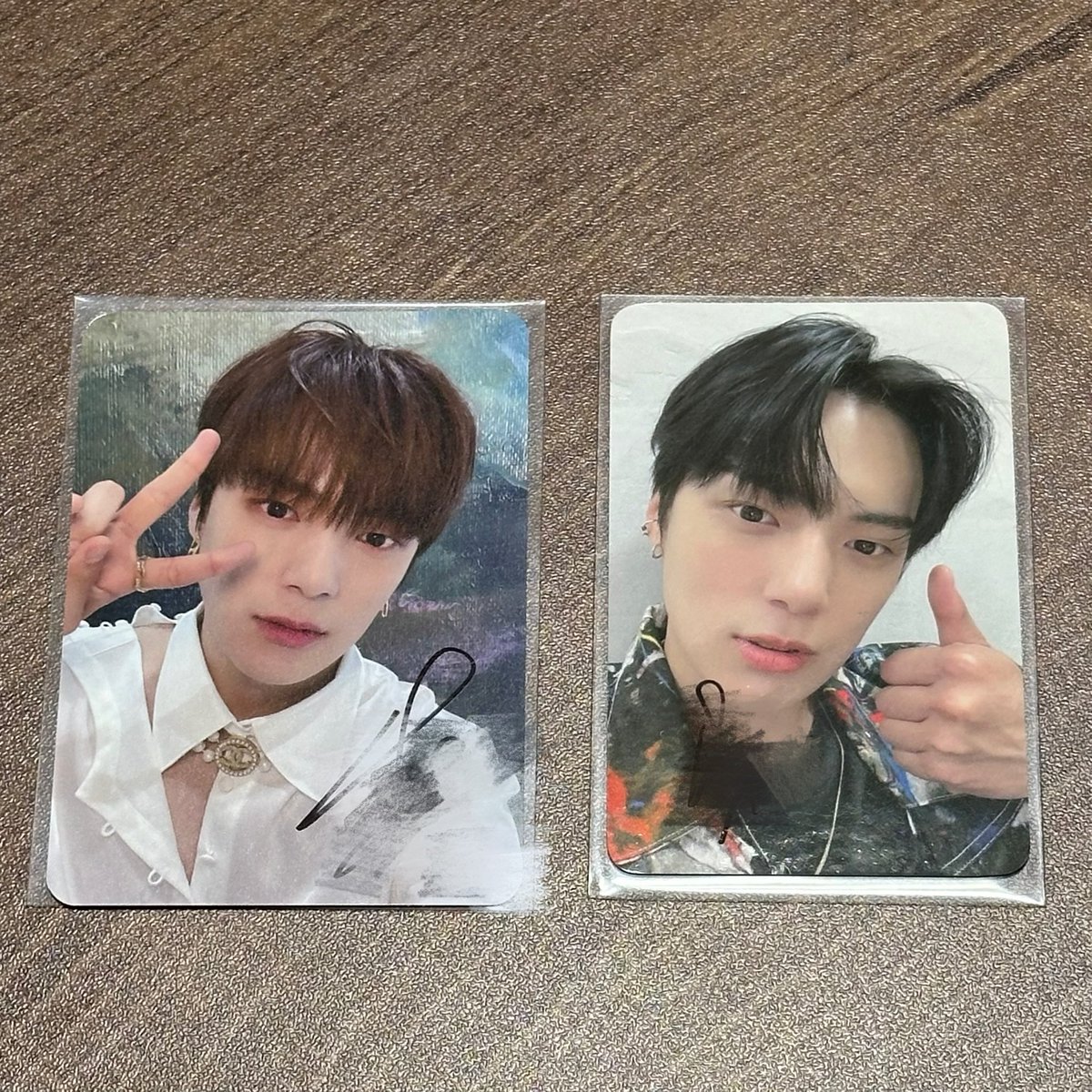winterm53335780's tweet photo. 몬스타엑스 몬엑 민혁 친필 사인 포카 양도 

각 6.0 운미포

오픈카톡으로 연락주세요

https://t.co/iZxbQJpyCI

셔누 민혁 기현 형원 주헌 아이엠 창균 WTS MONSTA X MX PHOTOCARD PC ALBUM 포토카드 분철 손현우 유기현 이민혁 채형원 이주헌 임창균 팬콘 디비디 키트 친필싸인 https://t.co/9KslG8T17p