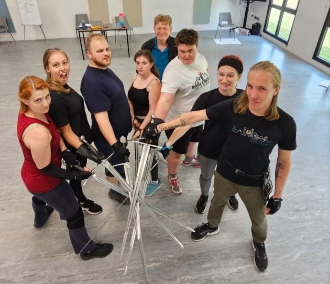 Bryony_Tebbutt's tweet photo. It has been a tough 2 weeks with illness, injury, recalls and relocations, but these beauts made it all worth it!
(And my 2 distinctions in #broadsword and #swashbuckling of course π)
@TheBASSC
#actorcombatant #stagecombat #screencombat #Medea #TheKingsThief https://t.co/EGkEqlzldX