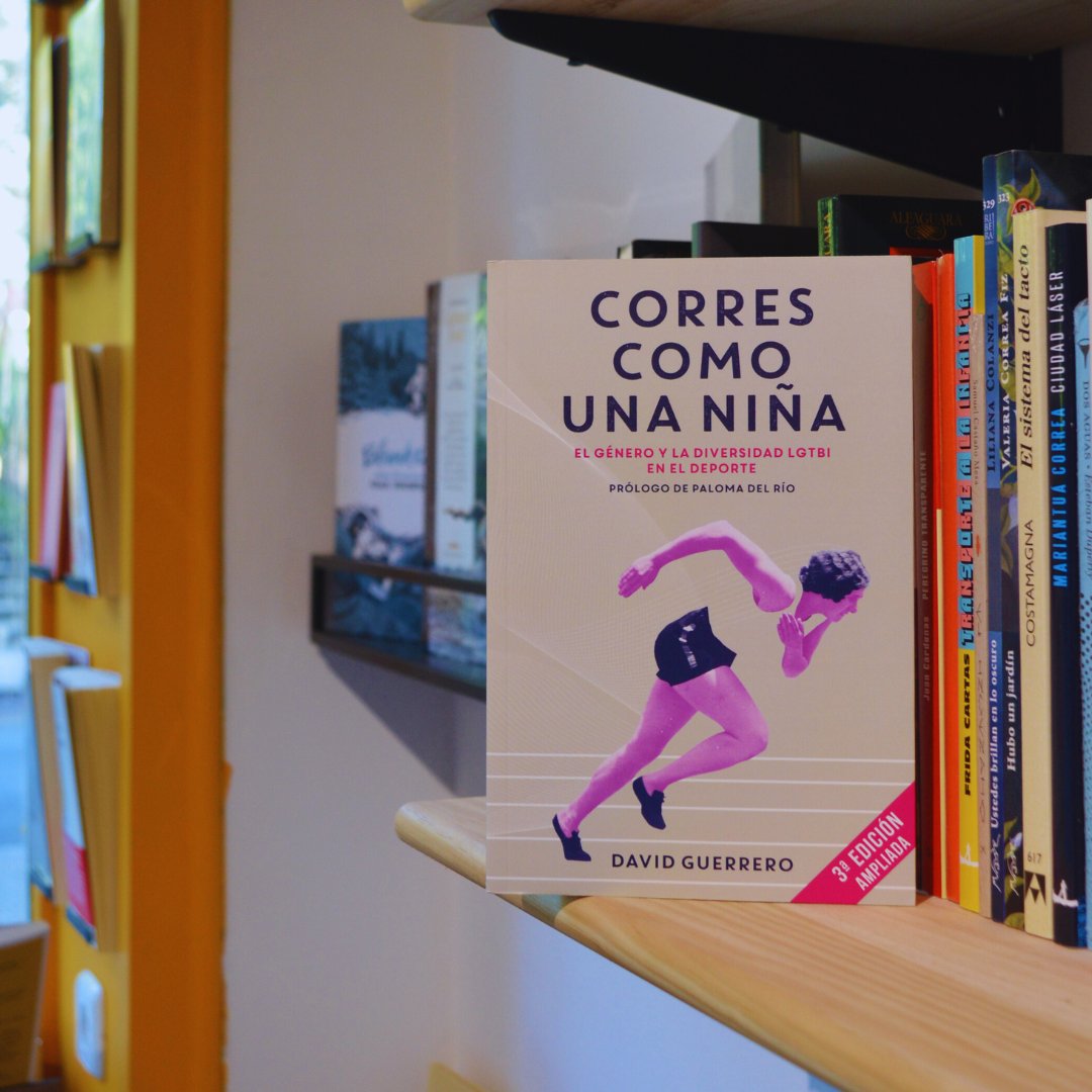 📚«Corres como una niña» de David Guerrero, publicado por <a href="/DosBigotesEdit/">Editorial Dos Bigotes</a> 

«La discriminación al colectivo LGTBI en el deporte es igual que la sufrida por mujeres», <a href="/Guerreando/">David Guerrero</a> 

#OtrasMiradasDelDeporte #LiteraturaYDeporte