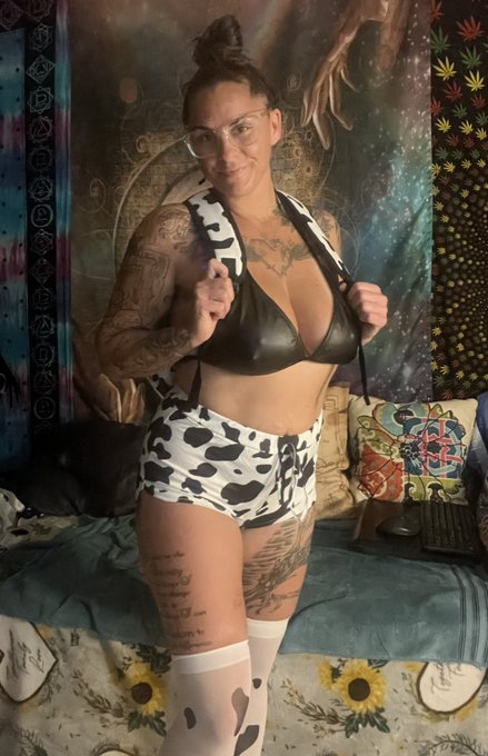 On a breeding mission this morning, who&rsquo;s joining?? ⬇️⬇️⬇️⬇️⬇️⬇️⬇️⬇️⬇️⬇️ https://t.co/IVJz1Xl0hT @StreamateModels<a href="/tag/smbonus"class="tags"><span>#smbonus</span></a>