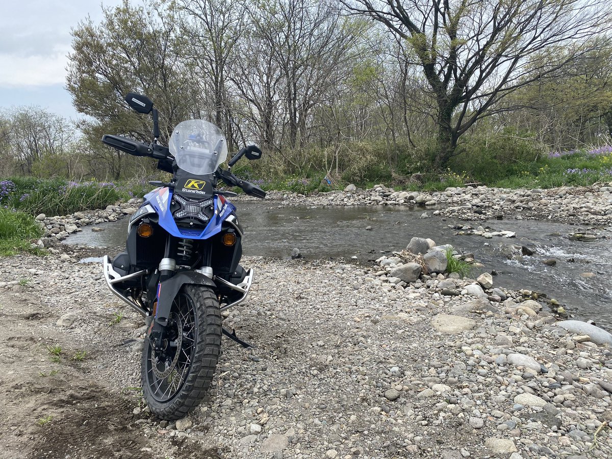 K06029946's tweet photo. ちょっと自己紹介します！
R1300GSをフルローンで買った23歳独身です。以上です。
#ビッグオフ
#R1300GS https://t.co/iWL4AHuNRZ