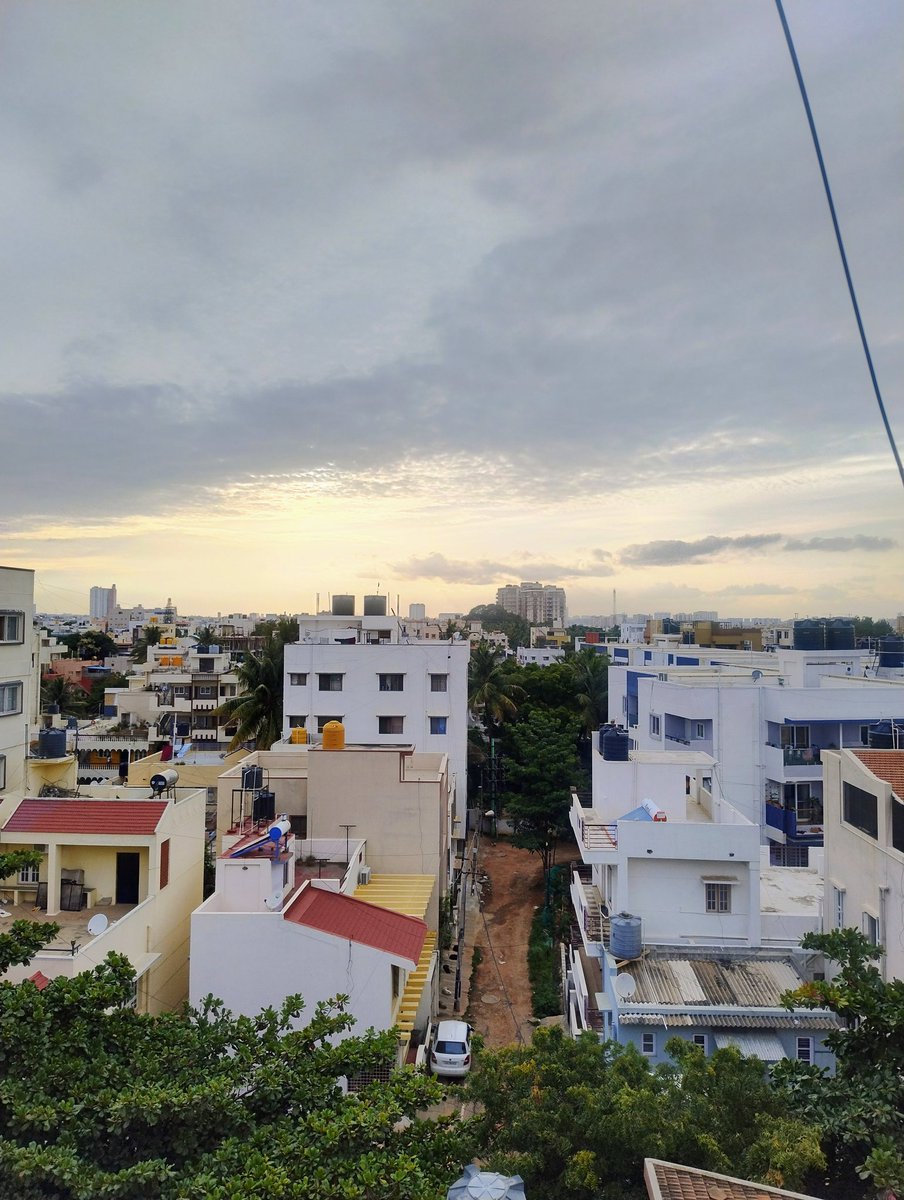 Different sky, same thoughts #needforneeru