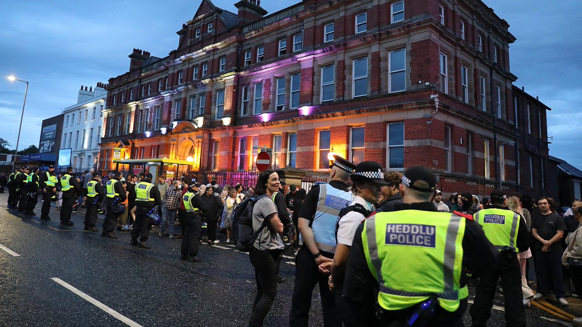 Mario Nawfal tweet media