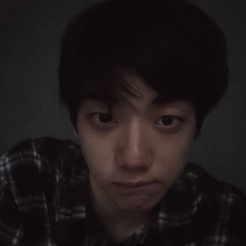 JUN181__'s tweet photo. 우리 준이 셀카들🥹
얼굴이 거의 다 같은데 다 너무 귀엽귀엽…..😆💘
#기형준 https://t.co/DbY9McfCwE