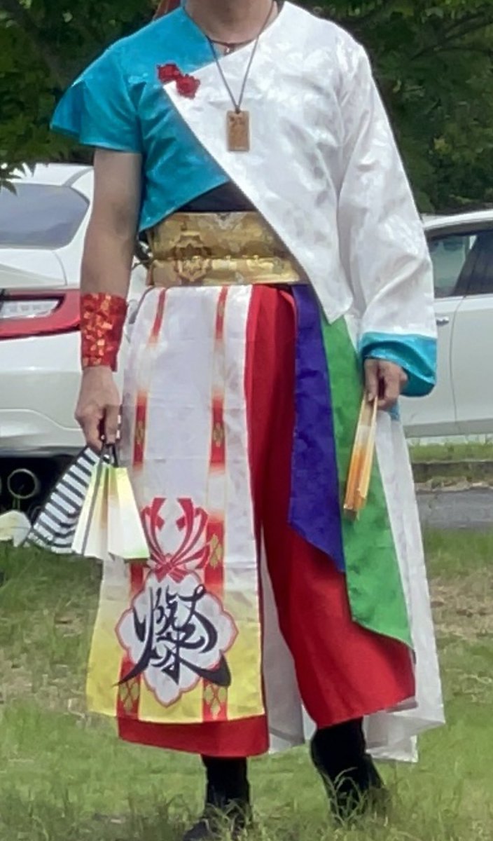 sun_yosakoi's tweet photo. 【拡散希望】
本日(8/4)彩夏祭にて、メンバーがリュックを紛失しました。

18:58頃に北朝霞ステージ入口横の男性更衣室テントを使用。20:30頃ファイナルステージ後に当該更衣室に戻った際、無かったようです。

リュックの中には衣装が入っています。(画像参照)
お心当たりある方はご連絡ください。 https://t.co/FlGrxxebfO