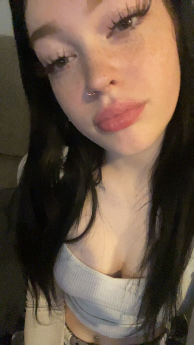goddesssaintt's tweet photo. just woke up. lowkey want coffee which one of you piggy’s wanna help? findom https://t.co/MJcYHAY1kF