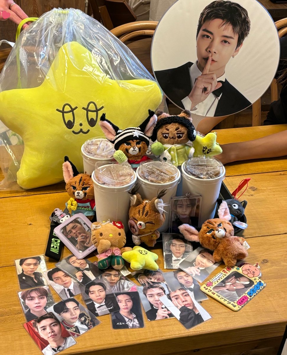 _1AOJS's tweet photo. 쟈니 최고 ♡ॢ₍⸍⸌̣ʷ̣̫⸍̣⸌₎ 

@demijohnny_ https://t.co/jBDbvEtQjG