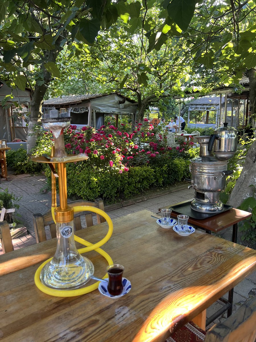 ESENBAHCE1's tweet photo. Esenbahçe’de rengarenk bahçemizde eşsiz lezzetlirimizi size özel localarımızda deneyim. #serpmekahvaltı #esenbahçeetmangal #habipler #semaverdeçay #nargile #kendirpişirkendinye https://t.co/dFz26R4Ipl