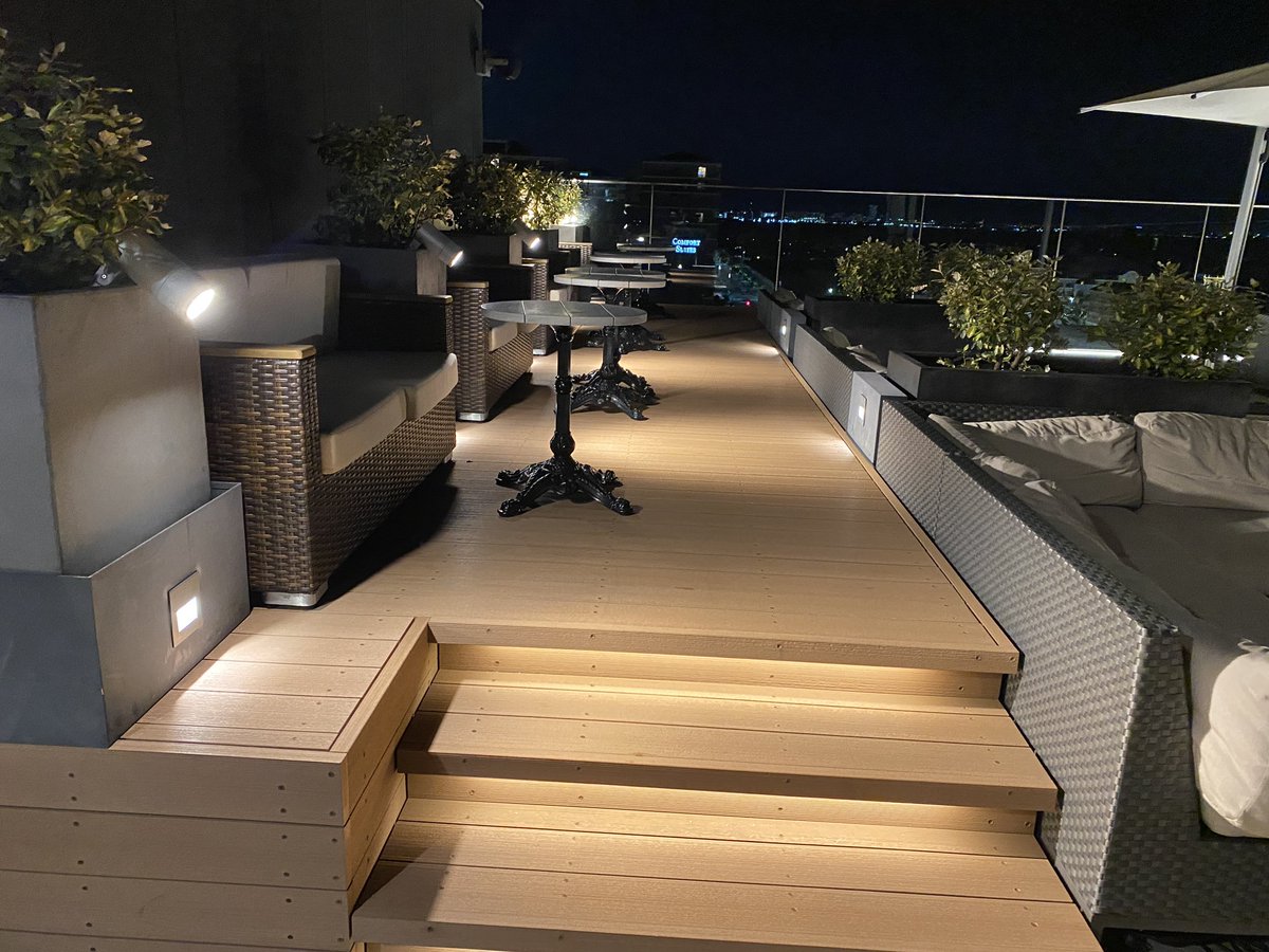 toarugames's tweet photo. 盛れた写真が撮れてないけど、ハイアットリージェンシー 東京ベイのルーフトップのバー！
オシャレすぎるし最高すぎる🤭

穴場過ぎるー！
宿泊者じゃなくても利用可能！

えー、いいとこ見つけた🤭

#ハイアットリージェンシー #おすすめスポット #浦安 #デートスポット https://t.co/WhTaTNdH1X