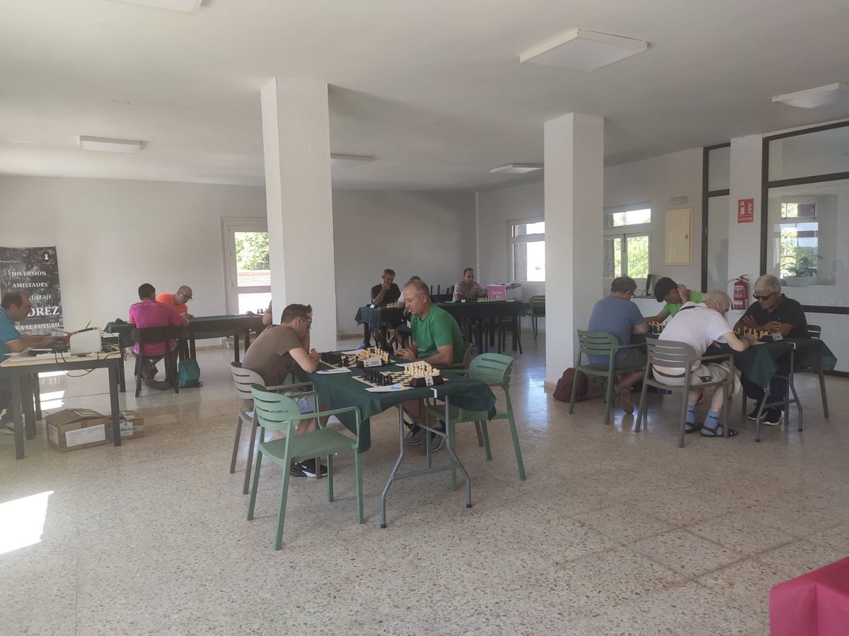 FIAExtremadura's tweet photo. ♟️ Últimos movimientos en el IV Open Promoción @Heuristic_es 
«Sub 1800 y Sub 2400»

🏆 Esta tarde toca clausurar el torneo https://t.co/iSNYEIyzXc
