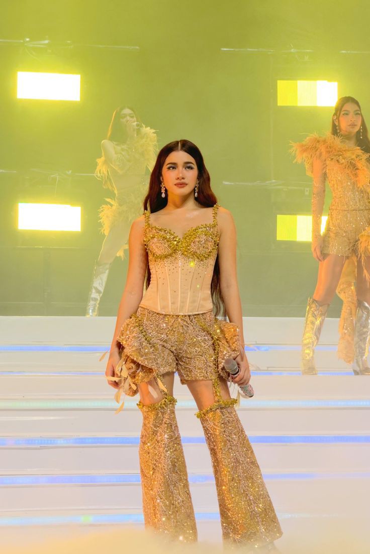 yncaleh's tweet photo. @NULagunaPH my girlfriend, my mama mary, beauty n brains kween na sobrang umaapaw sa ganda my lovely wife maraiah arceta !!😍🤙🏻

p.s.: Lagi is my fav BINI song !!

#NewStartFormeNU
#Oweek2024
#NULaguna https://t.co/TniRpsCmZp