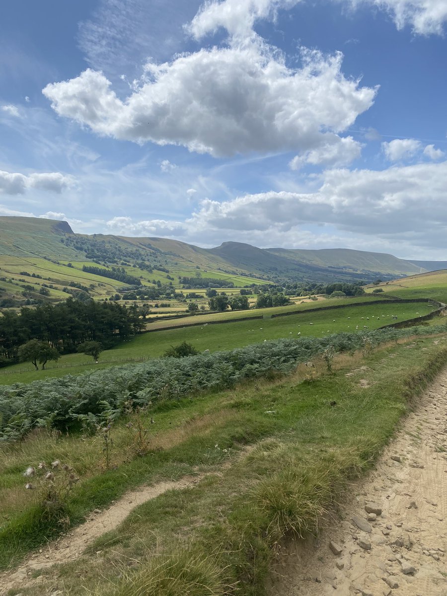 Great solo adventure yesterday - 14.5 miles of nothing but rolling hills and fresh air. The ability to reach the Peak District by train is just fabulous. Legs are a little worse for wear today, but love me a challenge ☀️