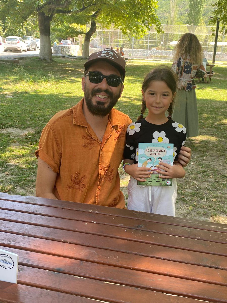 can_cocuk's tweet photo. Göknil Özkök ve Alp Gökalp bugün #MarmaraAdasıEdebiyatGünleri kapsamında okurlarıyla buluştu. https://t.co/FpgYIwsqGl