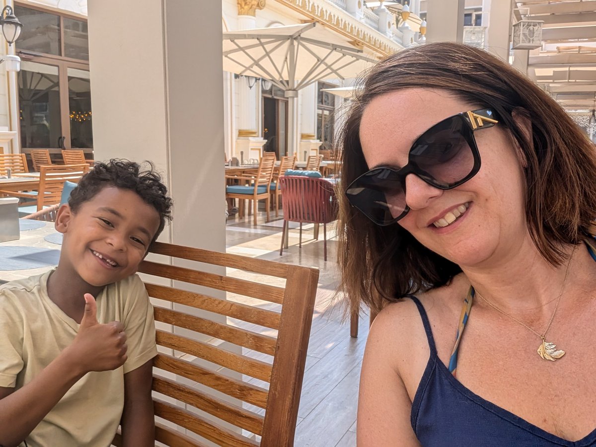 Time to chill with my 2 fave people xx <a href="/titanicmardanp/">Titanic Mardan Palace</a>