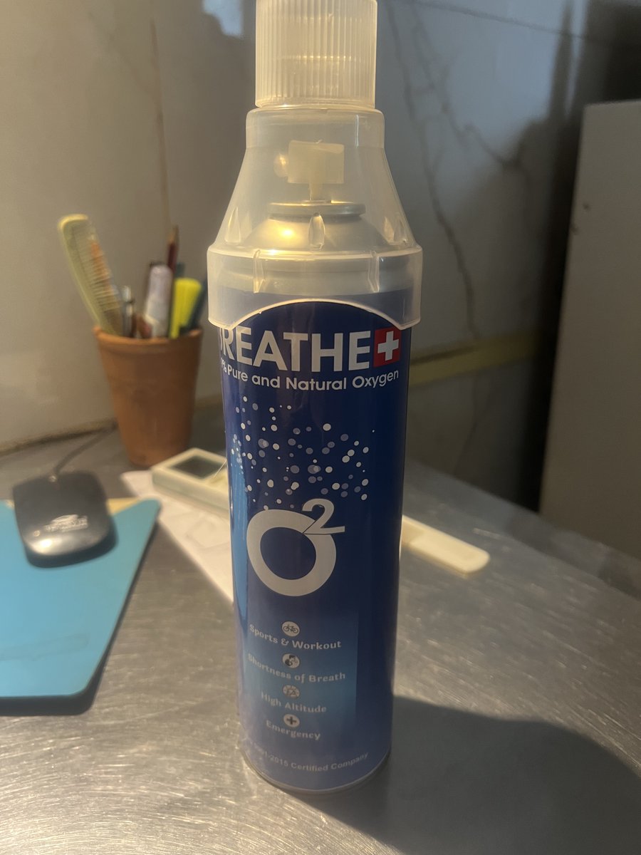 ichiromitra's tweet photo. @delhivery - I need to ship a few portable Oxygen Cylinders from Gurgaon to Leh....Will u accept them? Pic attached https://t.co/q7xgc7MFKJ