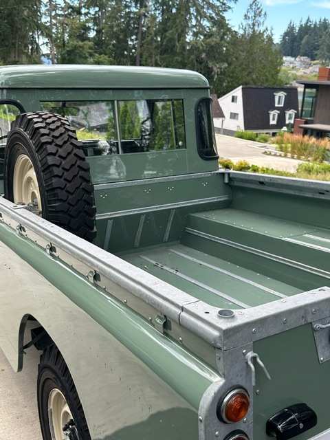 N_Am_Overland's tweet photo. One of our restorations from a few years back -1959 Series II Land Rover 

Photo credit: Hoyt G.

#landrover #restoration #seriesii #pickuptruck #mylandy #mycar #truck #vintagetruck #serieslandrover #classictrucks https://t.co/7AihmJExnP